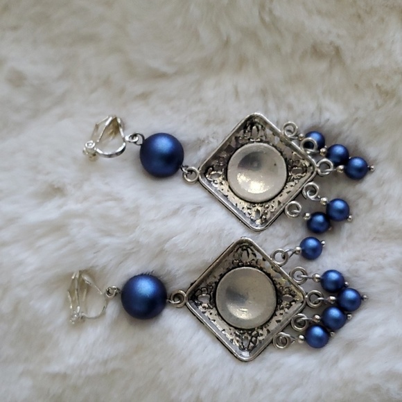 BLUE SILVER TONE CLIP ON DANGLE HANGING DROP EARRINGS BOHO COW… - Picture 2 of 6